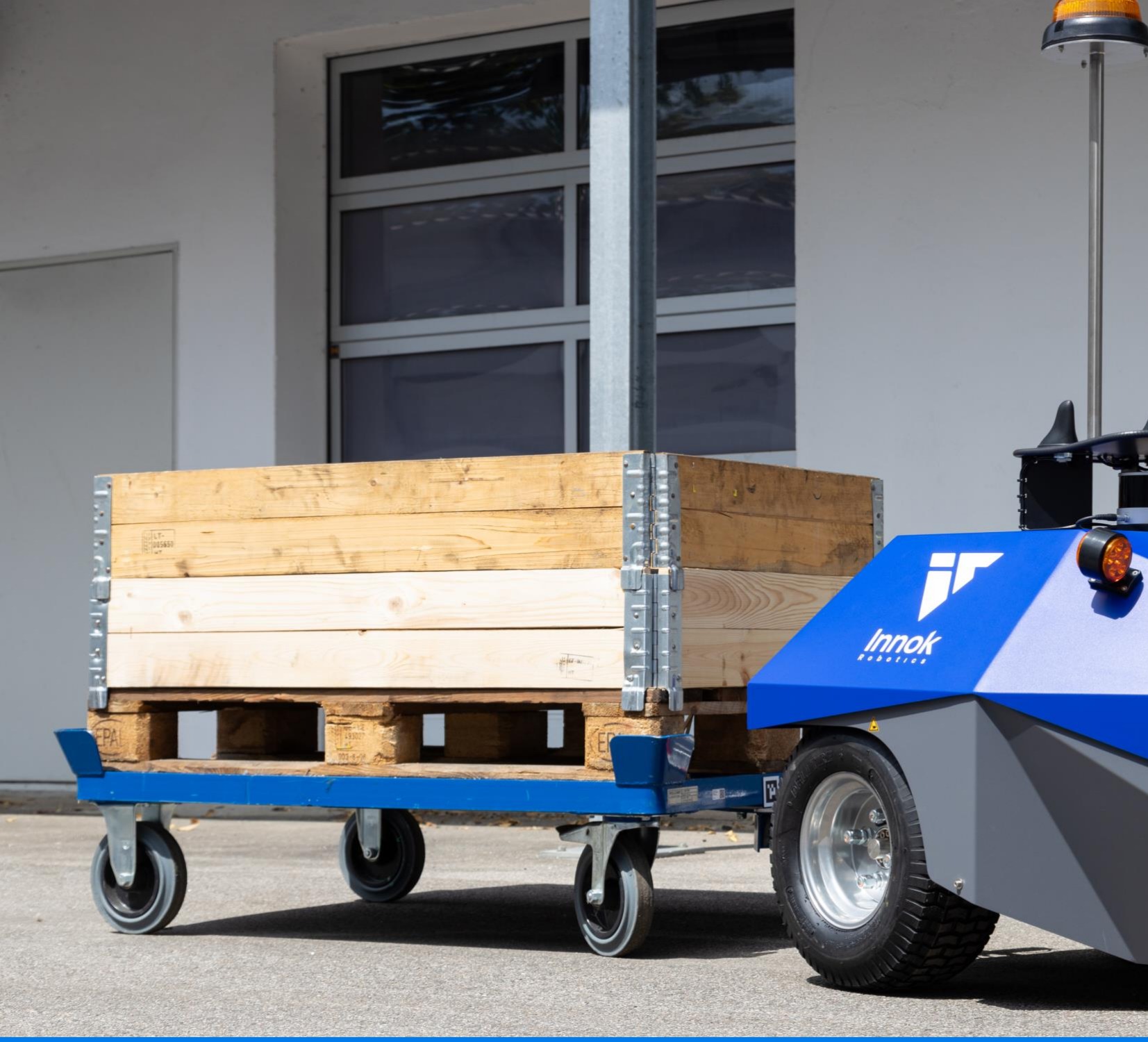 INDUROS – Outdoor AMR von Innok Robotics